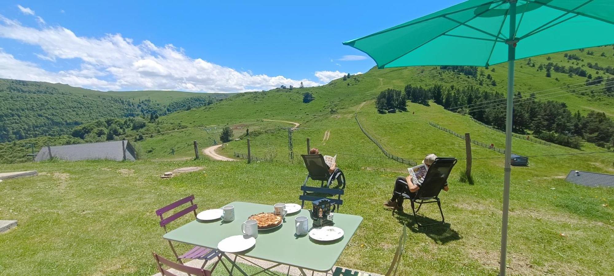Gite Avec Vue Exceptionnelle Sur Les Montagnes Camurac Esterno foto
